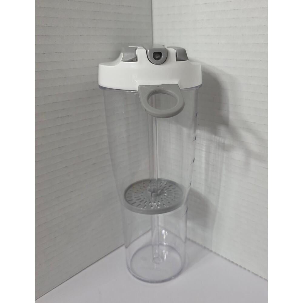 The Pampered Chef Infusion Water Bottle (Model 1287)